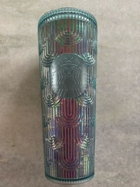 Starbucks teal tumbler
No straw
